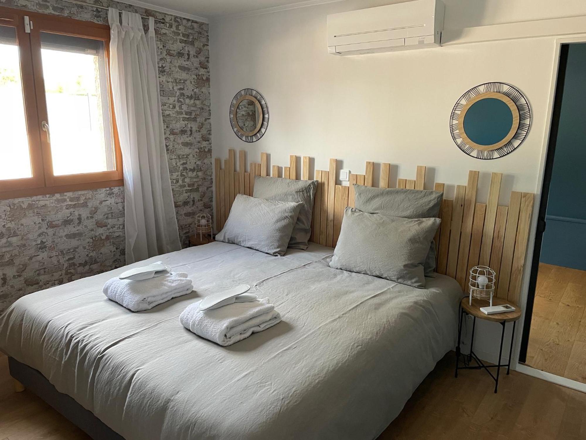 Le Double C Bed and Breakfast Saint-Victor-de-Morestel Buitenkant foto